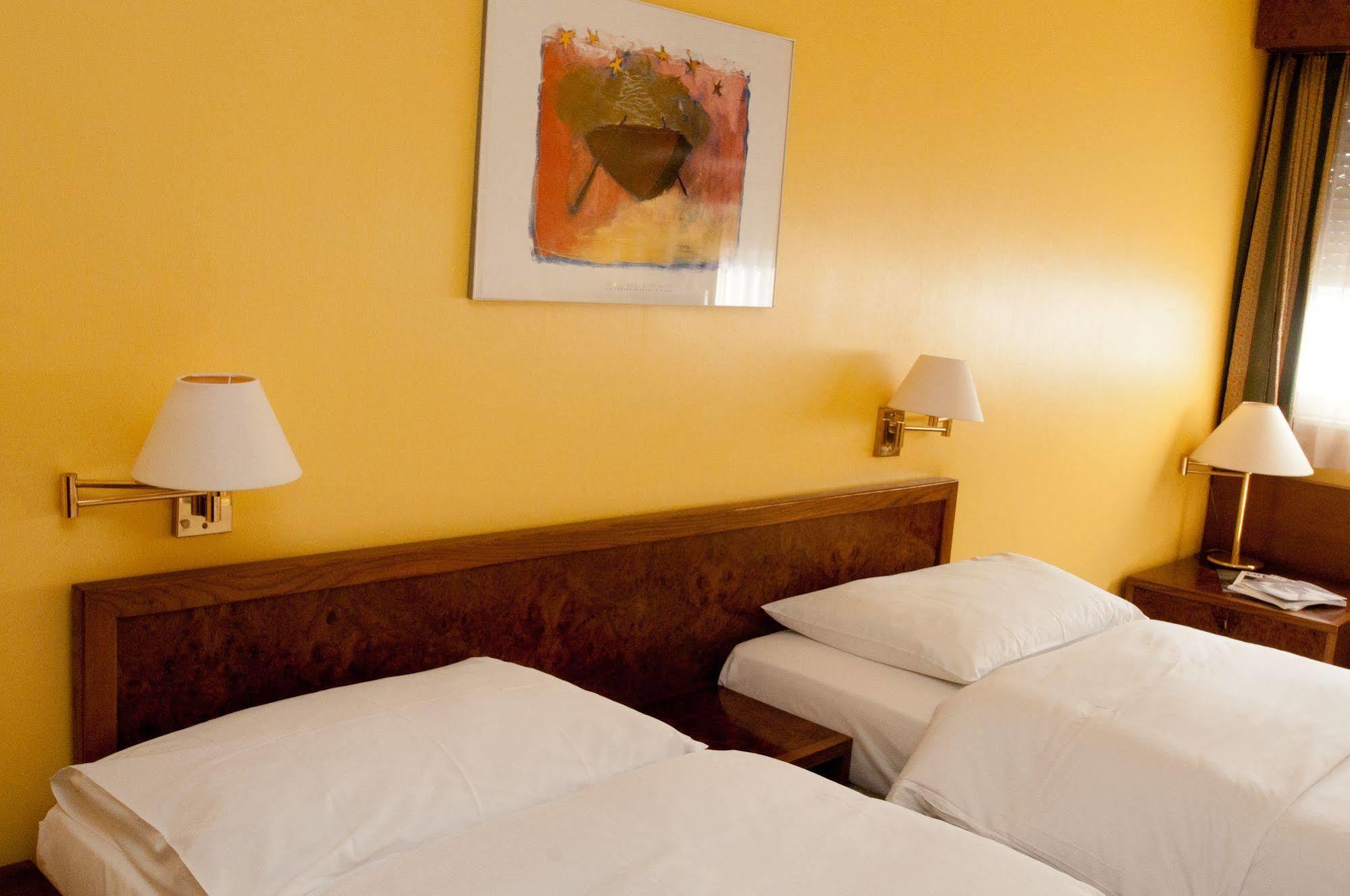Hostellerie De La Vendee Lancy Ngoại thất bức ảnh