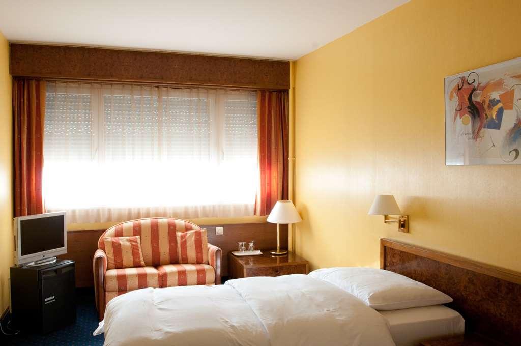 Hostellerie De La Vendee Lancy Phòng bức ảnh